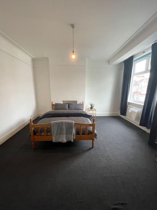 Private Guest Rooms In Tooting London Exterior photo